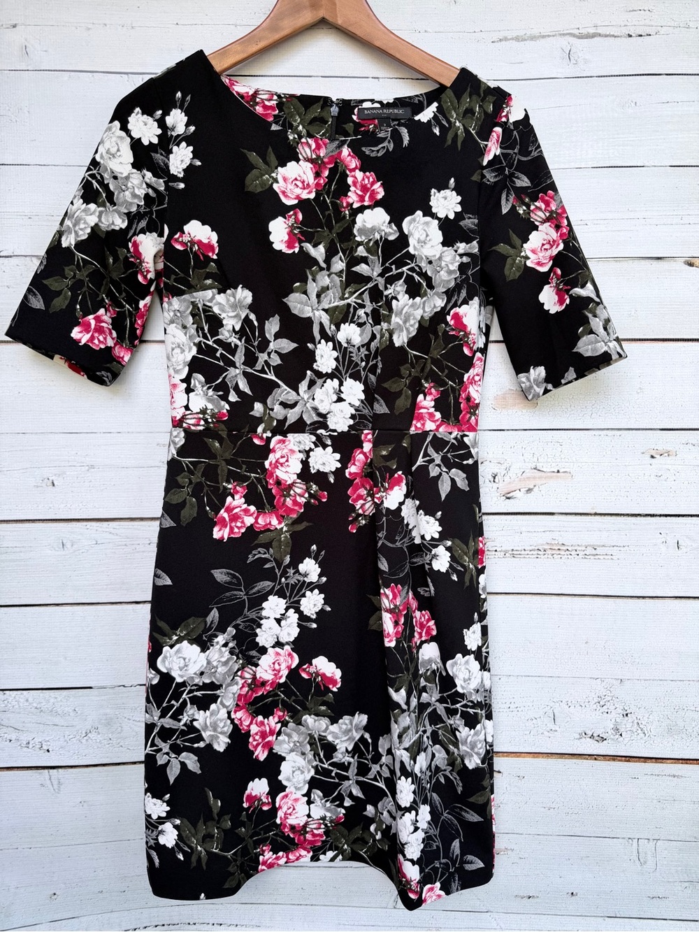 Banana Republic Floral Short Sleeve Tailored Sheath Dress Size 2